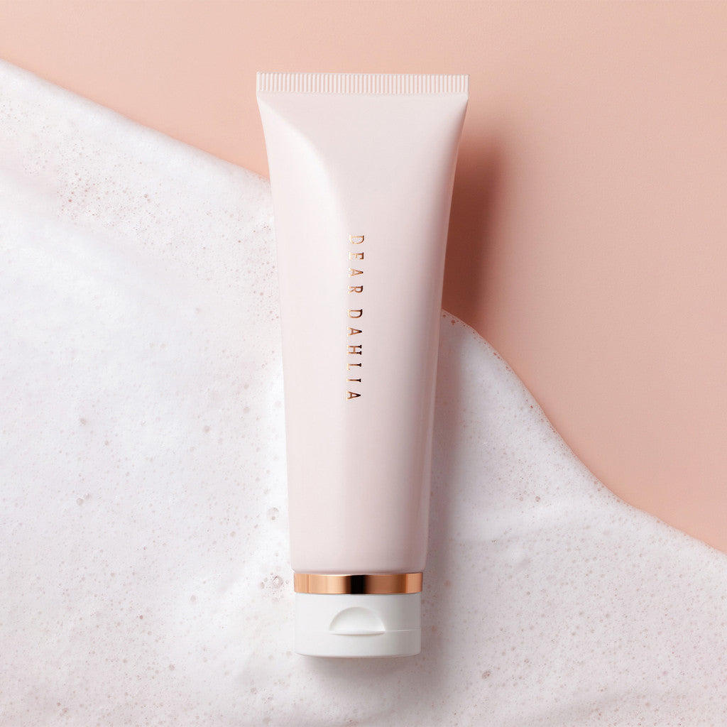 Dear Dahlia Heavenly Facial Cleanser 120ml